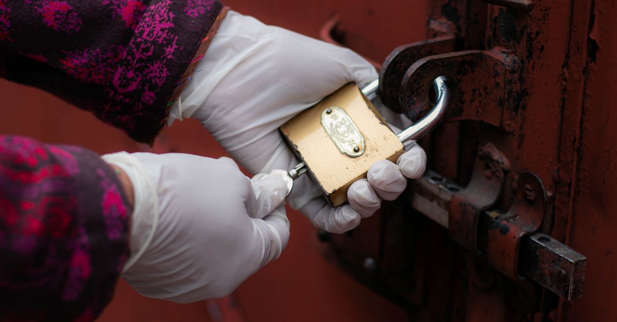 Locked Out at Night in Burlington? What to Do Before You Call an Emergency Locksmith — Burlington Locksmiths